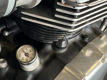 Triumph Thruxton 900